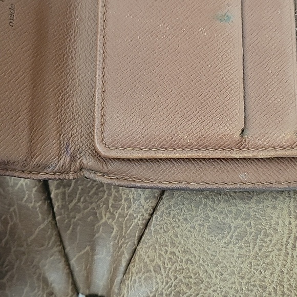 Authentic Vintage Louis Vuitton Wallet - Picture 5 of 16